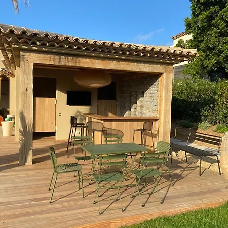 Βίλα Rangali Tropez, Domaine Bella Vista Σαιν-Τροπέ