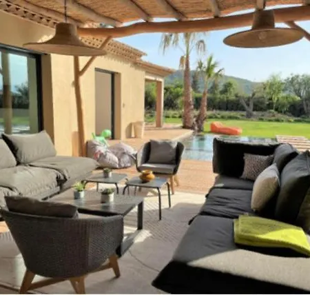 Rangali Tropez, Domaine Bella Vista Σαιν-Τροπέ